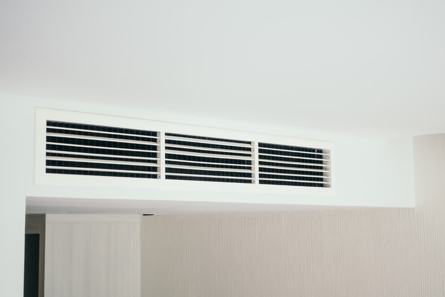 Single or multi-split HVAC system